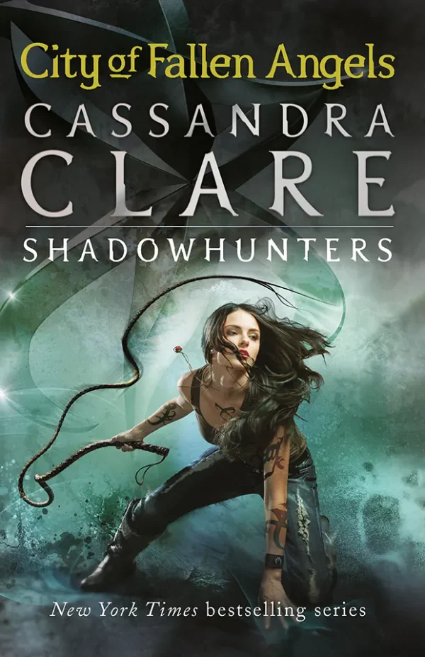 City of Fallen Angels (The Mortal Instruments Series #4)